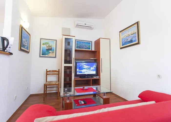 Carolija Daire Makarska