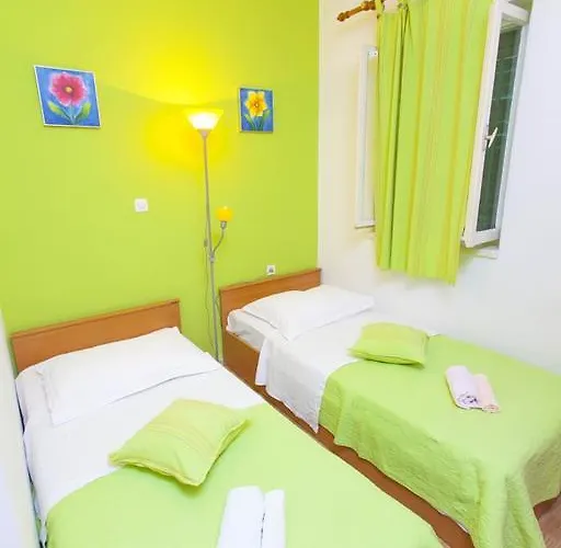 Apartment Carolija *