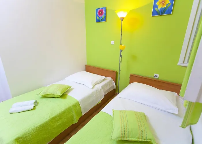 Carolija * Μακάρσκα